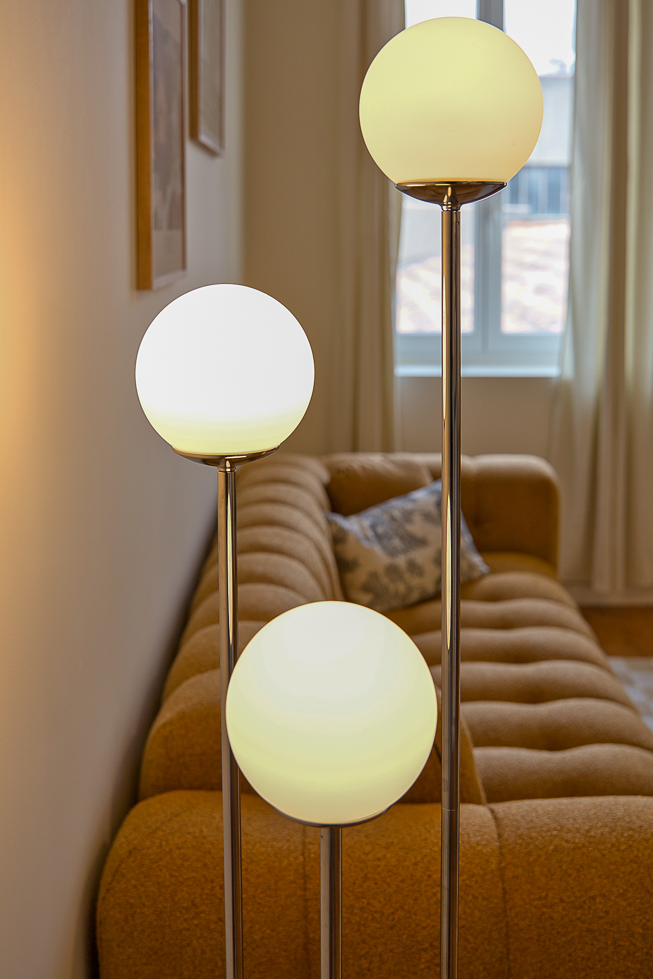 L'industrie - Détail lampe globe