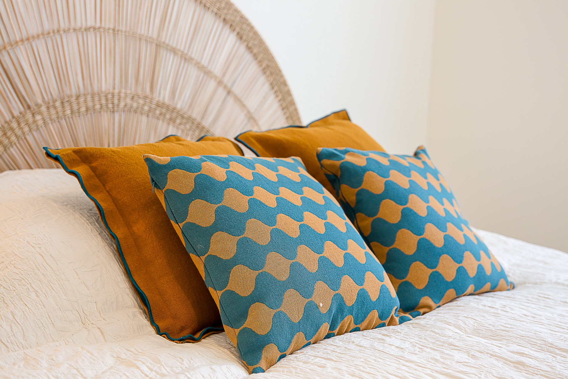 L'industrie - Tête de lit et coussins